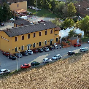Hotel Escondido, Soresina